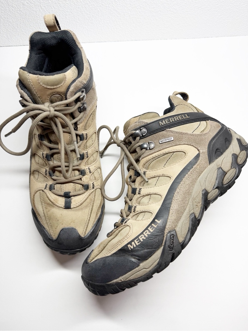 Merrell Refuge Core Mid Waterproof Vibram Sole Hiking Boots Brindle Tan Size 10
